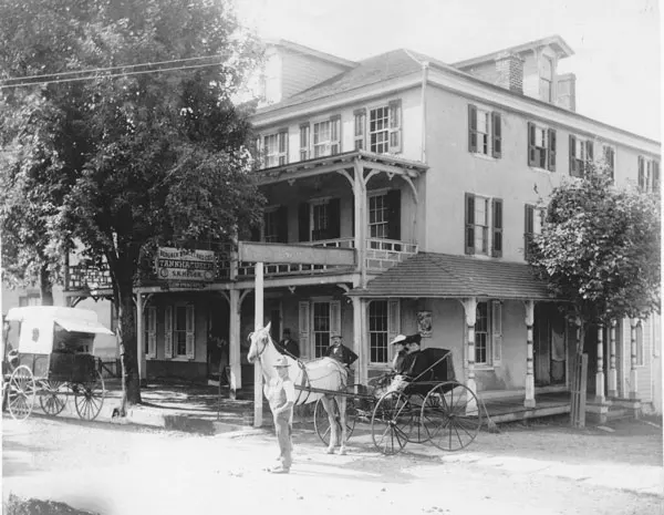 Clear Spring Hotel
